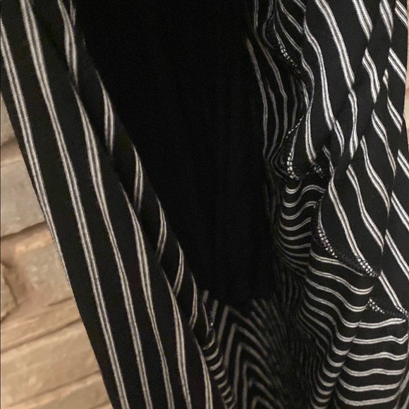 White house Black Market Sleeveless Front Slit Tie-Front Stripe Maxi Dress
SZ XL - Picture 15 of 17
